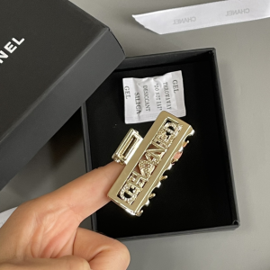 Replica Womens Jewelry Chanel Gold Monogram Hair Clip A152PP130 AA178928