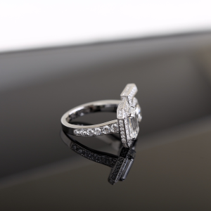 Replica Womens Jewelry Chanel Crystal N5 Rings A205PP260 AA179217