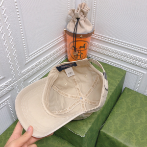 Replica Womens Hats Balenciaga BB Beige Canvas Baseball Hat A190PP95 AA179523