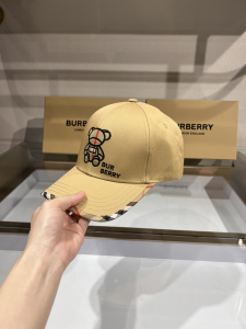 Replica Womens Hats Burberry Bear Beige Canvas Baseball Hat A190PP90 AA179518
