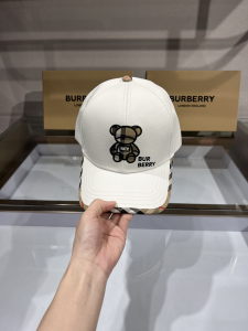 Replica Womens Hats Burberry Bear White Canvas Baseball Hat A190PP90 AA179519