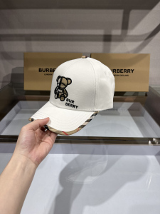 Replica Womens Hats Burberry Bear White Canvas Baseball Hat A190PP90 AA179519