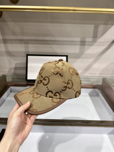 Gucci Jumbo GG Canvas Baseball Cap Hat Beige 