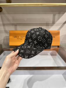 Replica Womens Hats Louis Vuitton Monogram Canvas Baseball Hat Black A190PP90 AA179509