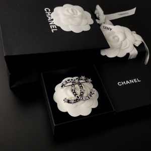 Replica Womens Jewelry Chanel Multi Crystals Star Coco Black Brooch A39PP140 AA179276