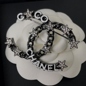 Replica Womens Jewelry Chanel Multi Crystals Star Coco Black Brooch A39PP140 AA179276