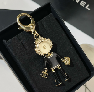 Replica Womens Jewelry Chanel VIP Crystal Bag Charms A62PP180 AA179297