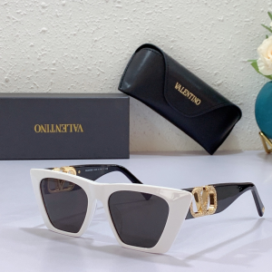 Valentino Replica Sunglasses VA5002 