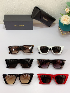 Replica Womens Sunglasses Valentino Replica Sunglasses VA5002 A182PP180 AA179482