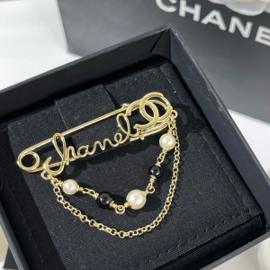 Replica Womens Jewelry Chanel VIP Chain Pink Brooch AB7957 A62PP180 AA179947