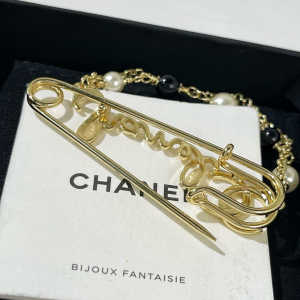 Replica Womens Jewelry Chanel VIP Chain Pink Brooch AB7957 A62PP180 AA179947
