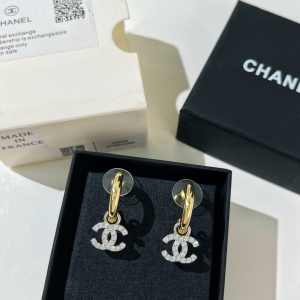 Replica Womens Jewelry Chanel VIP Crystals CC Drop Earrings A62PP180 AA179945