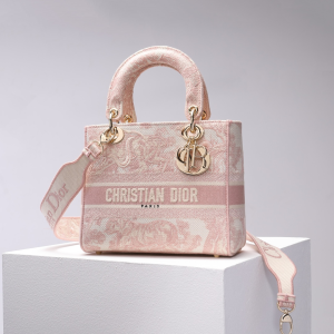 Dior Medium Lady D Lite Shoulder Crossbody Bag Pink Toile de Jouy Reverse Embroidery Dior Medium Lady D Lite Shoulder Crossbody Bag Pink Toile de Jouy Reverse Embroidery