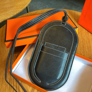 Hermes In The Loop To Gold GM Phone Case Black Leather Hermes In The Loop To Gold GM Phone Case Black Leather