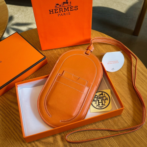 Hermes In The Loop To Gold GM Phone Case Orange Leather Hermes In The Loop To Gold GM Phone Case Orange Leather