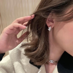 Replica Womens Jewelry Chanel VIP Crystal CC Earrings Gold A62PP180 AA180151