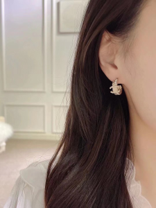 Replica Womens Jewelry Chanel VIP Crystal CC Earrings Gold A62PP180 AA180151