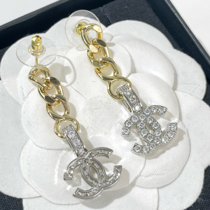 Replica Womens Jewelry Chanel VIP Crystals CC Drop Earrings A62PP170 AA180238