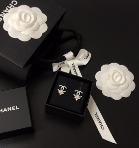 Replica Womens Jewelry Chanel Crystals CC Flower Silver Earrings A39PP110 AA180533