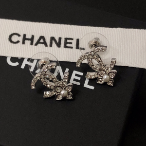 Replica Womens Jewelry Chanel Crystals CC Flower Silver Earrings A39PP110 AA180533