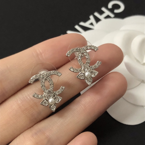 Replica Womens Jewelry Chanel Crystals CC Flower Silver Earrings A39PP110 AA180533