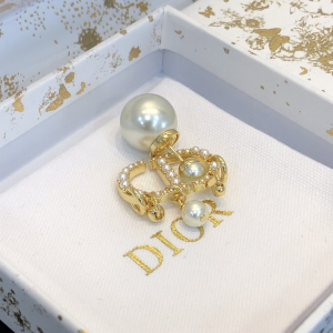Replica Womens Jewelry Dior Tribales Pearls CD Single Earrings A39PP100 AA180526