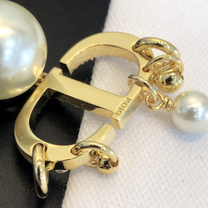Replica Womens Jewelry Dior Tribales Pearls CD Single Earrings A39PP100 AA180526