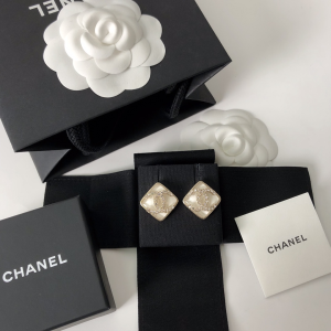 Replica Womens Jewelry Chanel Crystal CC Logo Square Earrings A37PP130 AA180742