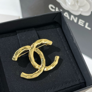 Chanel VIP Gold CC Logo Brooch 