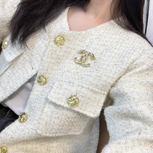 Replica Womens Jewelry Chanel VIP Gold CC Logo Brooch A62PP170 AA180757