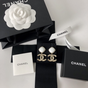 Replica Womens Jewelry Chanel Gold CC Pendant Earrings A39PP130 AA181031