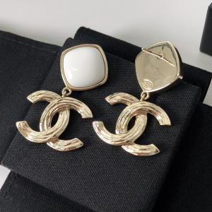 Replica Womens Jewelry Chanel Gold CC Pendant Earrings A39PP130 AA181031