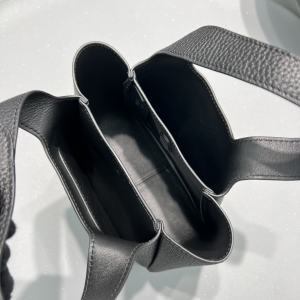 Replica Womens Handbags Prada Leather Mini Tote Handbag in Black 1BA349 19x9x16CM A155PP880 AA181617 Replica Womens Handbags Prada Leather Mini Tote Handbag in Black 1BA349 19x9x16CM A155PP880 AA181617