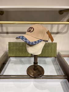 Gucci Interlocking G Canvas Baseball Cap Hat Beige 