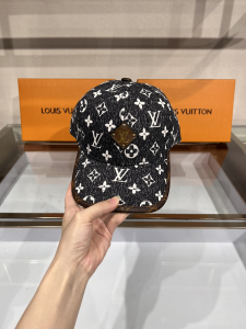Replica Womens Hat Louis Vuitton Monogram Baseball Cap Hat in Black A190PP100 AA181980