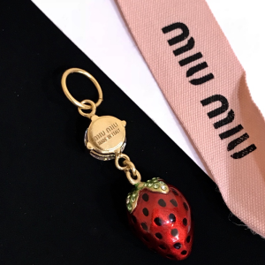 Replica Womens Jewelry Miu Miu Crystals Strawberry Pendant Necklace A205PP280 AA182038