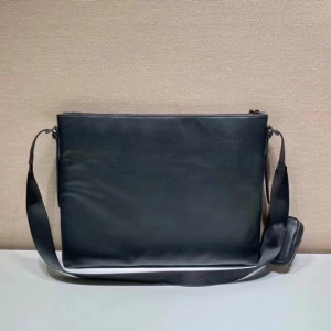 Replica Mens Handbags Prada Black Leather Messenger Bag 44x34CM A104PP880 AA182137