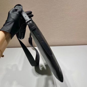 Replica Mens Handbags Prada Black Leather Messenger Bag 44x34CM A104PP880 AA182137