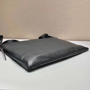 Replica Mens Handbags Prada Black Leather Messenger Bag 44x34CM A104PP880 AA182137