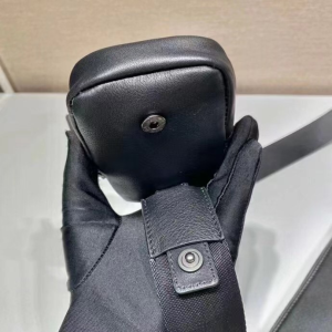 Replica Mens Handbags Prada Black Leather Messenger Bag 44x34CM A104PP880 AA182137