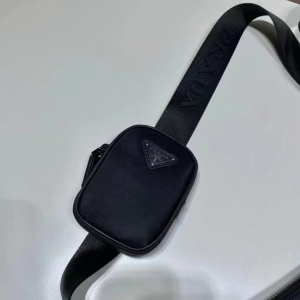 Replica Mens Handbags Prada Black Re Nylon Messenger Bag 44x34CM A104PP780 AA182138