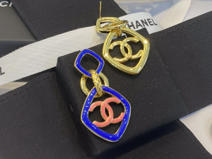 Replica Womens Jewelry Chanel CC Oval Earrings A39PP140 AA182084