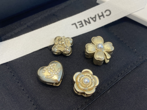 Replica Womens Jewelry Chanel Set of 4 Hair Accessory in Gold AB8157 A39PP170 AA182477