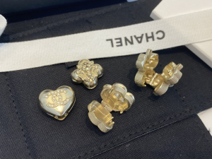 Replica Womens Jewelry Chanel Set of 4 Hair Accessory in Gold AB8157 A39PP170 AA182477