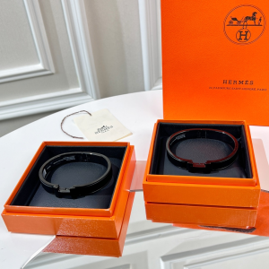 Replica Womens Jewelry Hermes Clic HH So Black Narrow Bracelet A62PP280 AA182492