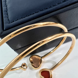 Replica Womens Jewelry Chopard VIP Happy Hearts Diamond Bracelet A62PP280 AA183453