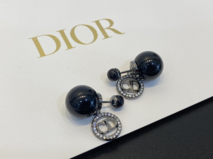 Replica Womens Jewelry Dior Tribales Earrings with Black Pearl A39PP110 AA183815