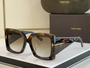 Tom Ford Replica Sunglasses TF921 Brown 