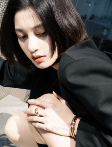 Replica Womens Jewelry Cartier VIP Panthere de Cartier Rings in Gold A62PP300 AA184070