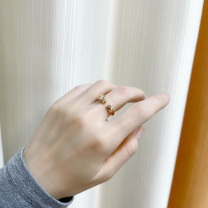 Replica Womens Jewelry Cartier VIP Panthere de Cartier Rings in Gold A62PP300 AA184070